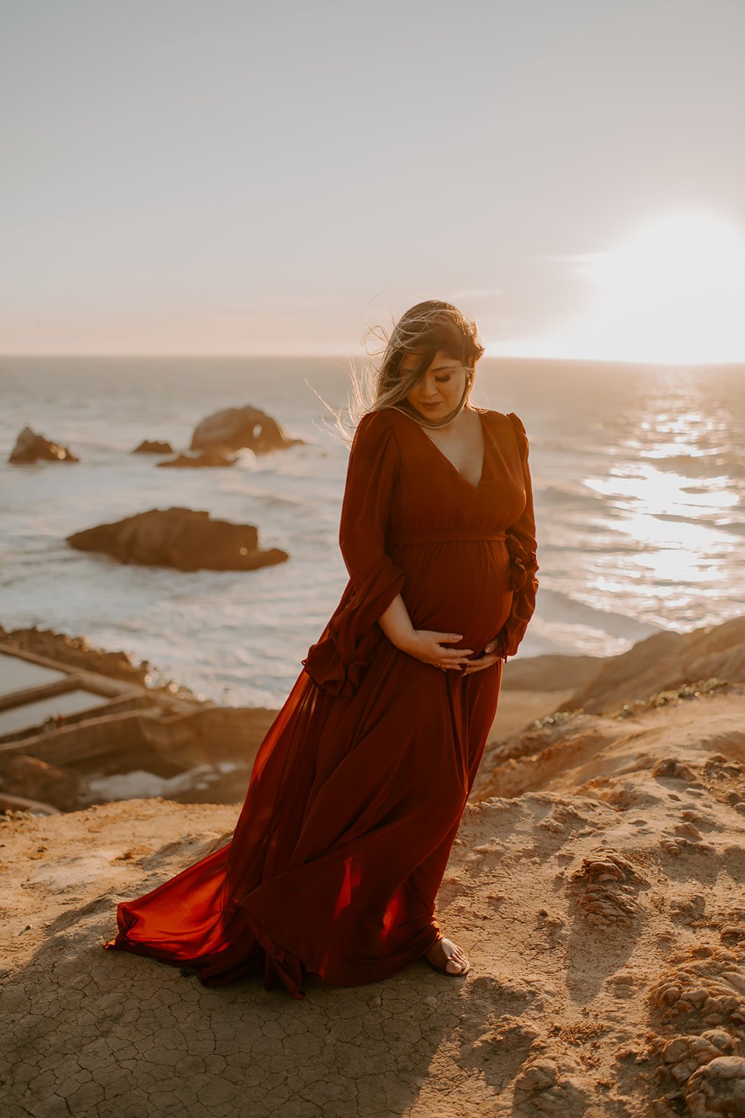 Wondering What to Wear for Your Maternity Session?