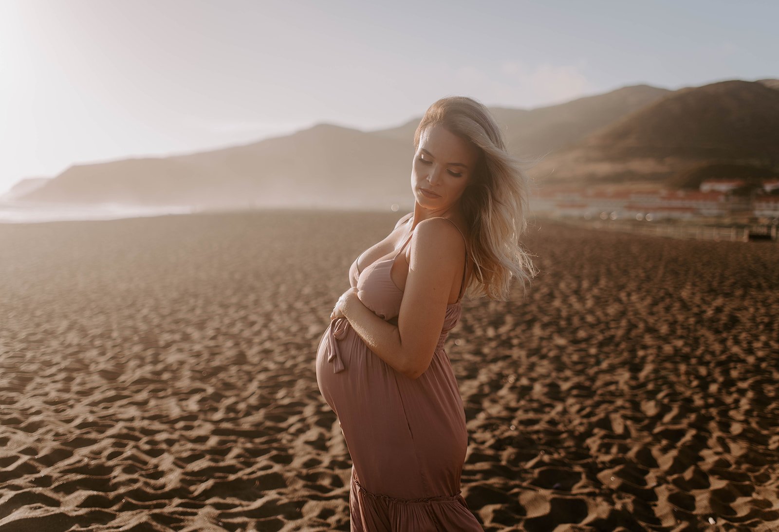 Wondering What to Wear for Your Maternity Session?