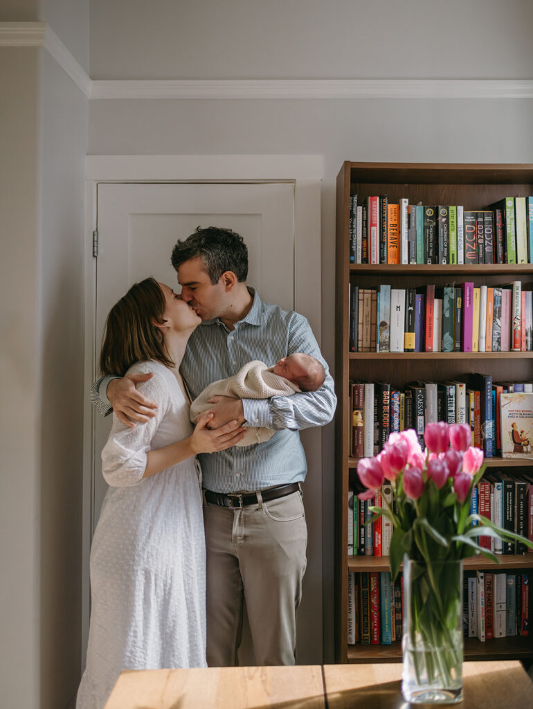 couple kissing during their lifestyle photoshoot